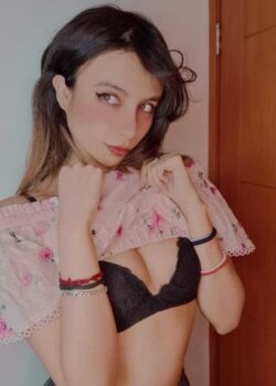 AryVilchis Flaquita de Onlyfans +8Videos 6