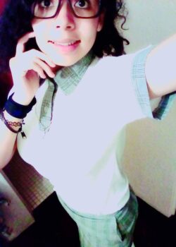 Leydi Colegiala Tímida 1