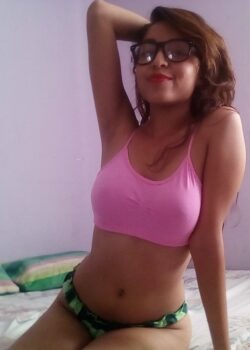 Alicia Rica Flaquita Mostrando Las Tetas + Video 7