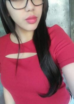 Veronica Monge Putita Enseñando Las Tetas 5