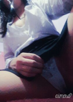Agustina Colegiala Mostrando Bajo La Falda 6