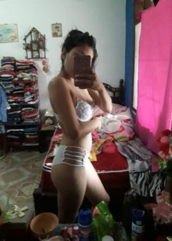 Karla Pedraza Morrita Calentando al Novio Por WhatsApp 7