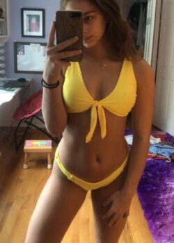 Rachel Hornung Flaca De Ojos Bonitos 4