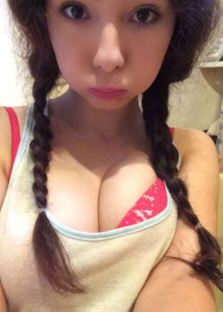 Tierna Blanquita de Ricas Tetas 2
