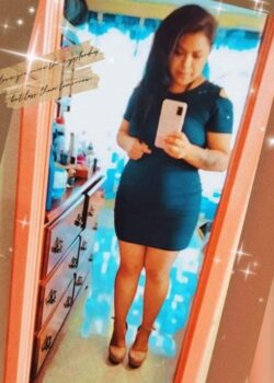 Gordita Mostrando las Tetas 6
