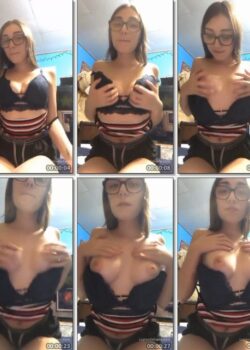 Morrita de Lentes Mostrando Las Tetas - Video 3