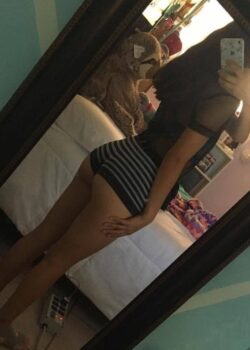 Anyi Juarez Colegiala Presumiendo Culo 2