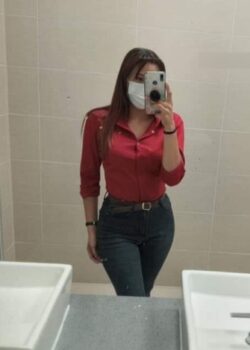 Jocelyn Rodriguez Desnudandose y Mostrando Tetas 5