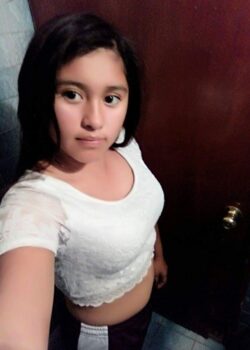 Ariana Brigitte Colegiala Caliente +Videos Tocandose 5