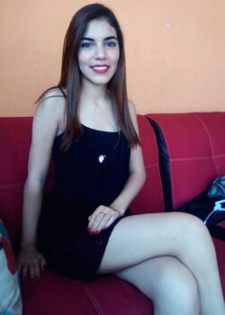 Alondra Cabrero Linda Jovencita Abierta de Piernas + Videos 3