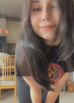 Linda morrita le lleno la boca de leche 6