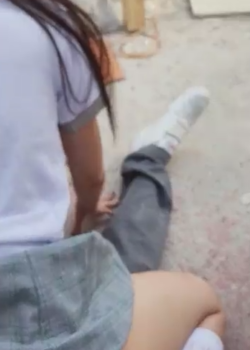 Colegiala me baila en el tubo 5