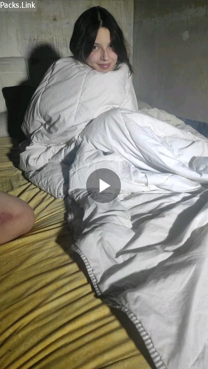 La invito a dormir y me la cojo 2