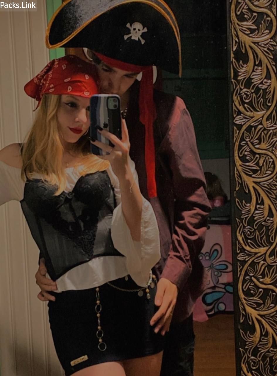 Hago cosplay y luego me masturbo 2