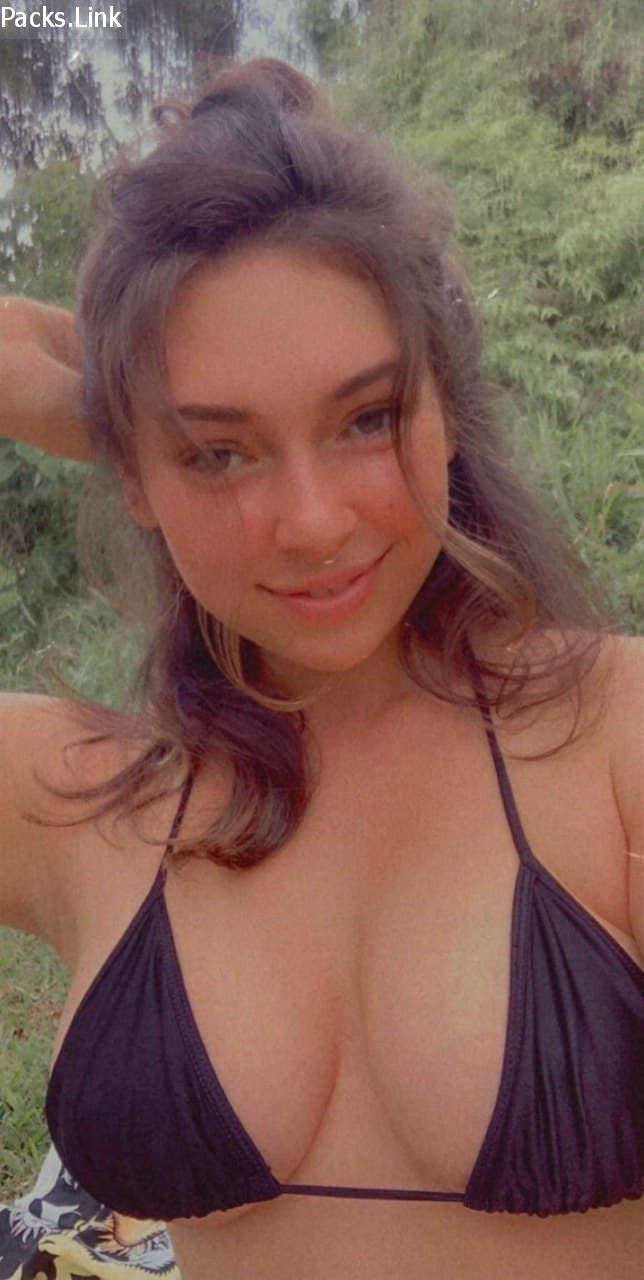 Se desnuda en su viaje de regalo 2