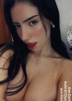 Con su cara de santa me hace una mamada 3