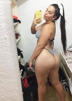 Le encanta firmarse mientras le brinca a su novio 5