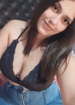 Me masajeo los senos 3