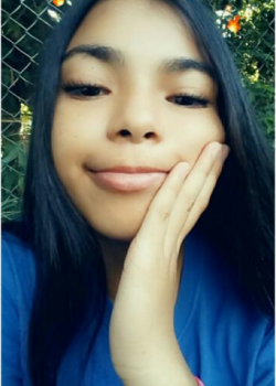 Jovencita masturbándose 4