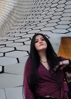 Colegiala chupa pija 5