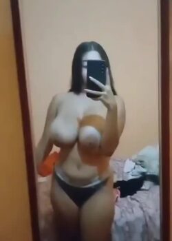 pendejita pelirroja flaquita 2