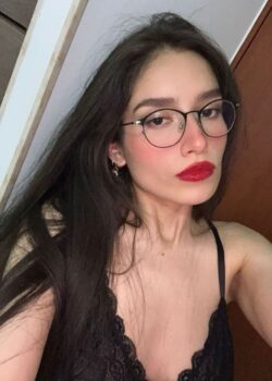 nerd pero bien putita la pendeja 6