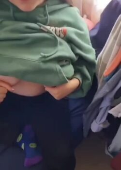 el novio la graba mostrando las tetas y despues filtra el video 2