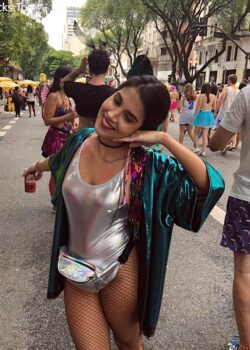 Feminista pide verga + nudes 5