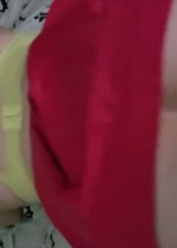 Hermosa rubia megatetona me chupa la verga y me pajea con su tetas 7