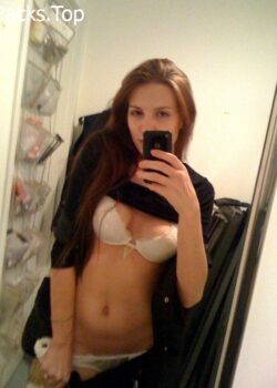 Novia flaquita + nudes 5