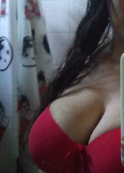 Rocio Alguien le de algo para chupar+nudes 2