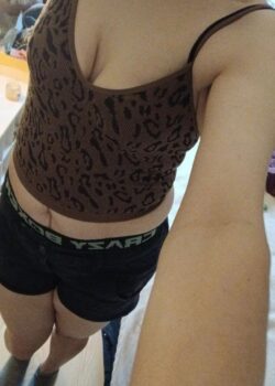 Dulce morrita en tangas+selfies 2