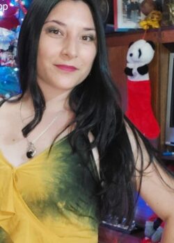 Profesora se filtra su pack +nudes 2