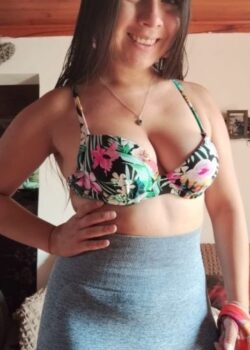 putita presume su bikini +nudes 8