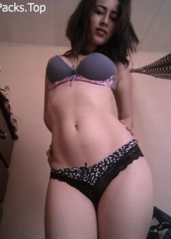 Ella sabe que tiene cuerpo de puta +nudes 10