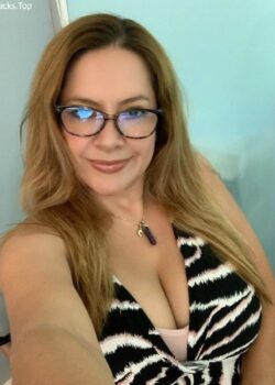 milf tetona +nudes 6